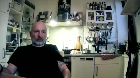 Snapshot of roadrunnerger chatting on March 9, 5:28 pm roadrunnerger online show from March 9, 5:28 pm