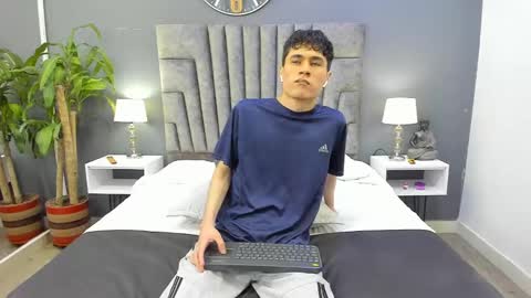 Roan Birkin online show from February 2, 7:14 pm