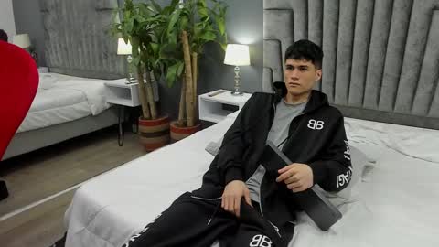 Roan Birkin online show from February 16, 10:43 pm