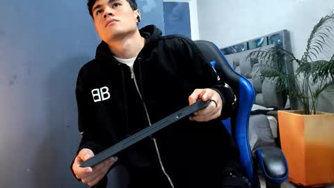 Roan Birkin online show from September 19, 8:20 pm