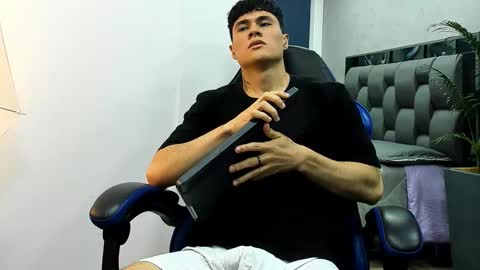 Roan Birkin online show from September 29, 8:57 pm