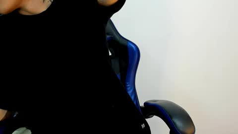 Roan Birkin online show from October 27, 7:51 pm