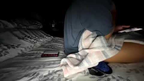 Snapshot of roarmance1 chatting on November 24, 3:17 am roarmance1 online show from November 24, 3:17 am