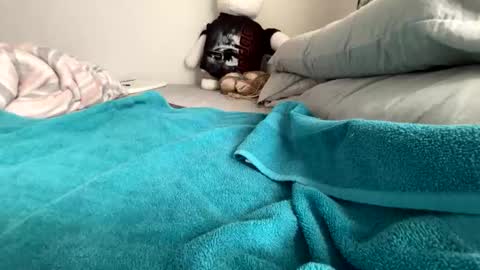 Snapshot of roarmance1 chatting on December 22, 6:38 pm roarmance1 online show from December 22, 6:38 pm