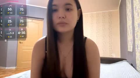 Snapshot of robbimckoy chatting on February 15, 3:09 pm Aya online show from February 15, 3:09 pm