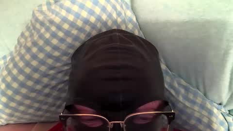 Snapshot of robby21000 chatting on May 19, 4:08 am Robbi online show from May 19, 4:08 am
