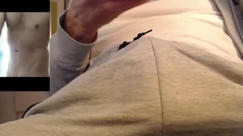 Snapshot of robby66_56 chatting on October 1, 6:36 pm robby66_56 online show from October 1, 6:36 pm