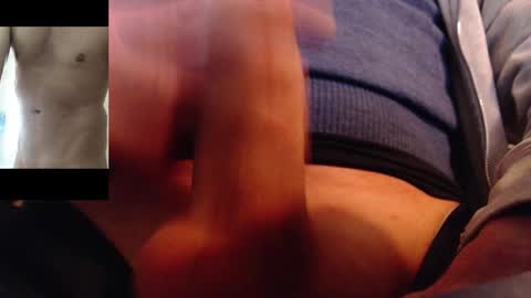 Snapshot of robby66_56 chatting on November 15, 10:26 pm robby66_56 online show from November 15, 10:26 pm