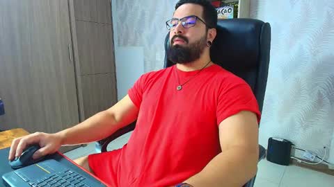 Robby online show from December 1, 8:36 pm