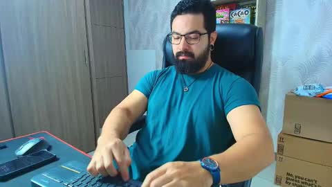 Robby online show from December 15, 3:33 am