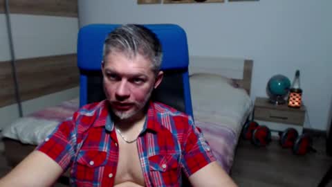 robbyshawz online show from February 3, 8:19 am