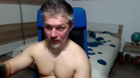 robbyshawz online show from April 18, 5:11 am