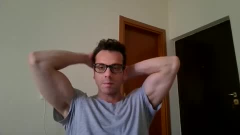 roberpierre_ho online show from May 13, 8:34 am