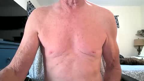 Snapshot of robert45556 chatting on October 22, 8:08 pm robert online show from October 22, 8:08 pm