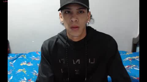 robert_kingg online show from February 16, 7:26 am