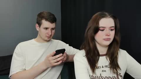 Snapshot of robert_lisa chatting on March 11, 10:40 am Lisa and Robert i am online all days 900 am GMT3 online show from March 11, 10:40 am