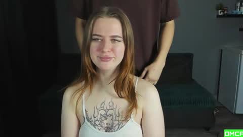 Snapshot of robert_lisa chatting on October 23, 11:42 am Lisa and Robert i am online all days 900 am GMT3 online show from October 23, 11:42 am