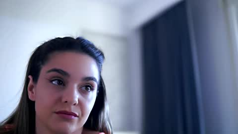 Roberta online show from April 7, 2:17 pm