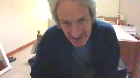 Robert online show from March 6, 5:14 am