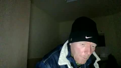 Snapshot of robertnickelderbestemann chatting on December 4, 10:18 pm robertnickelderbestemann online show from December 4, 10:18 pm