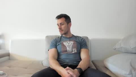 roberto4ever online show from April 7, 1:33 pm