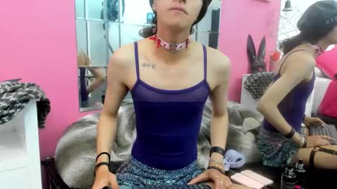 Vannellope online show from April 2, 1:09 pm