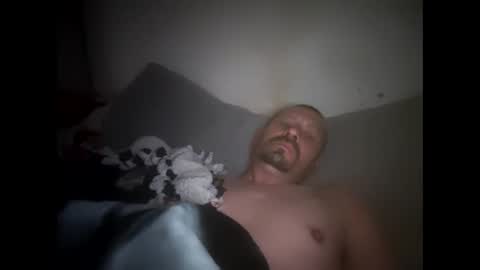 Snapshot of robertsaiz4200 chatting on February 21, 4:30 pm robertsaiz4200 online show from February 21, 4:30 pm