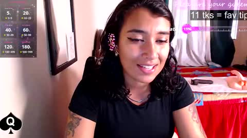 Snapshot of robin_h00t chatting on November 26, 6:20 pm Ivanna and Robin online show from November 26, 6:20 pm