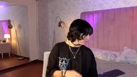 Snapshot of robinbennett chatting on September 19, 1:45 pm robin D online show from September 19, 1:45 pm