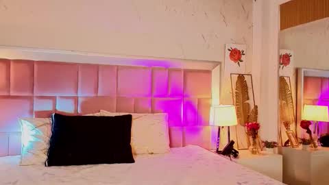 robin D online show from April 10, 12:21 pm