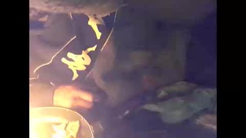 Snapshot of robincom23 chatting on March 9, 9:24 am R online show from March 9, 9:24 am