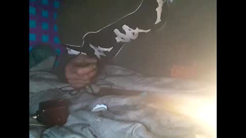 Snapshot of robincom23 chatting on March 9, 2:32 pm R online show from March 9, 2:32 pm