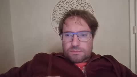 Snapshot of robinouhot chatting on March 4, 12:18 am robinouhot online show from March 4, 12:18 am