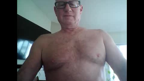 Snapshot of robo0000 chatting on March 25, 4:24 pm robo0000 online show from March 25, 4:24 pm