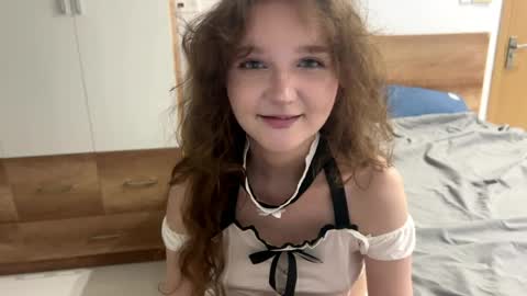 Snapshot of robynsentinella chatting on June 8, 6:52 pm robynsentinella online show from June 8, 6:52 pm