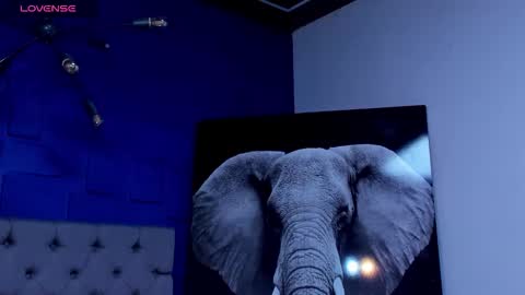 Snapshot of rocco_santos chatting on September 27, 6:07 am rocco_santos online show from September 27, 6:07 am