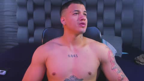 Snapshot of rocco_santos chatting on October 13, 10:10 pm rocco_santos online show from October 13, 10:10 pm