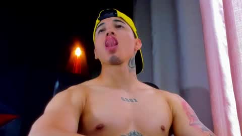 rocco_santos online show from May 23, 6:12 pm