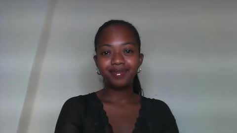 rochellinah online show from March 25, 7:58 am