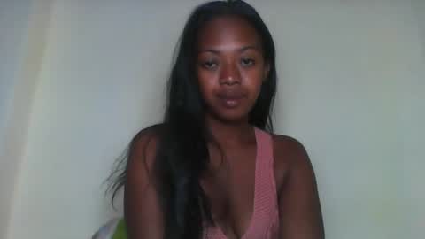 rochellinah online show from April 7, 11:32 am