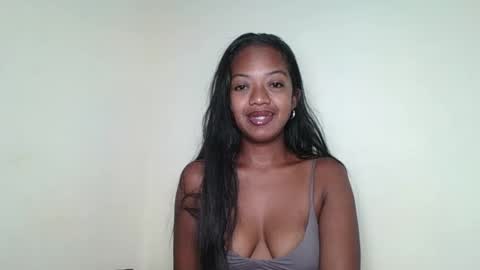 rochellinah online show from May 14, 12:23 pm