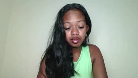 rochellinah online show from May 19, 8:26 pm