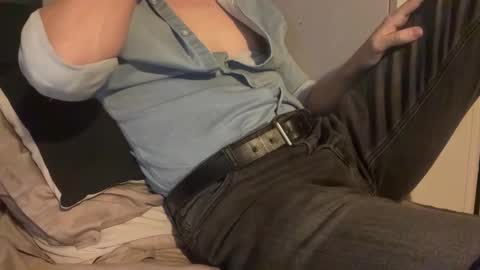 Snapshot of rocinante_99 chatting on November 26, 11:17 pm Roci online show from November 26, 11:17 pm