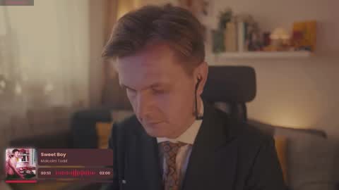 Snapshot of rocketbunnyxxx chatting on October 14, 7:53 am Rocket Bunny online show from October 14, 7:53 am