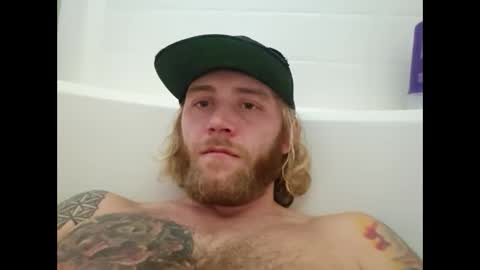 Snapshot of rockhardsurfers chatting on January 26, 1:36 pm rockhardsurfers online show from January 26, 1:36 pm