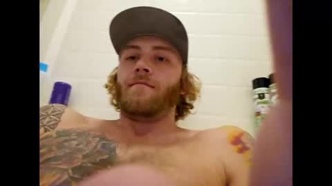 Snapshot of rockhardsurfers chatting on February 13, 12:54 pm rockhardsurfers online show from February 13, 12:54 pm