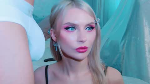 Lina and Den online show from March 3, 7:14 am