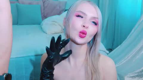 Lina and Den online show from March 21, 6:40 am