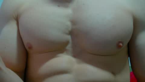 Snapshot of rocky_muscle chatting on April 29, 12:20 pm rocky muscle online show from April 29, 12:20 pm