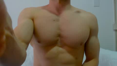 Snapshot of rocky_muscle chatting on April 30, 3:29 pm rocky muscle online show from April 30, 3:29 pm
